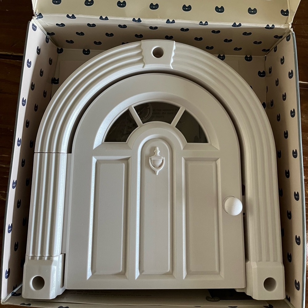 NEW IN BOX White Arched CAT DOOR